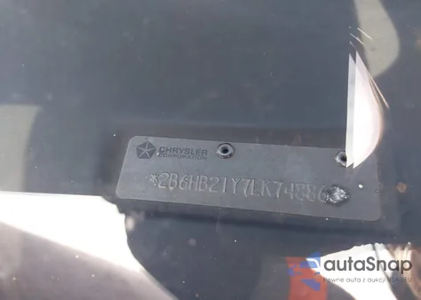 1990 Dodge Ram Van B250 z USA, uszkodzony, nr VIN 2B6HB21Y7LK748863